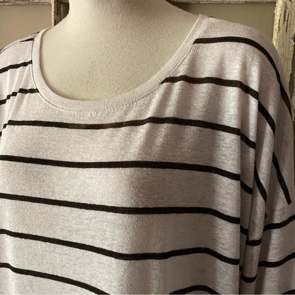 Striped tunic style sweater. - Picture 4 of 5